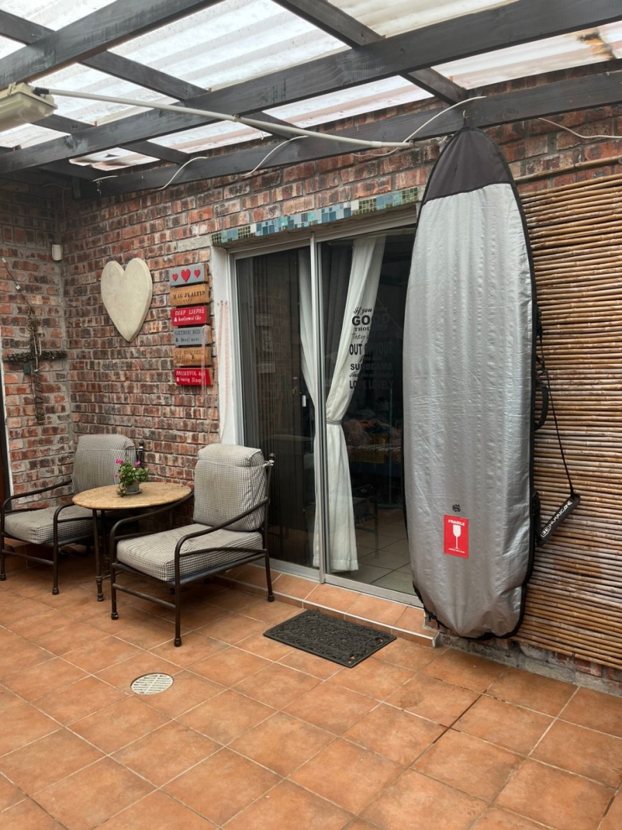 5 Bedroom Property for Sale in Noorsekloof Eastern Cape